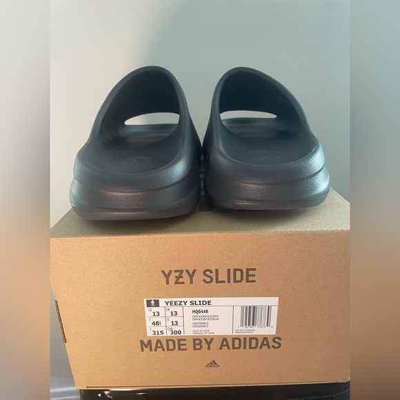 Adidas Yeezy slide Onyx (2023) Size US Men’s 13 - Picture 4 of 6